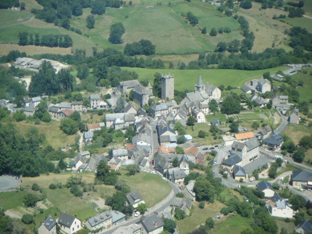 Maison De Campagne Senergues Exterior foto